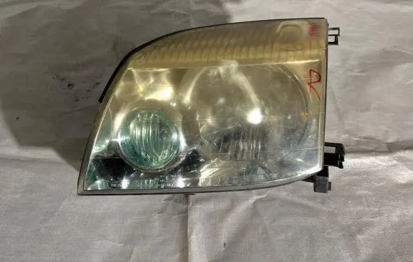 Nissan X-Trail T30 Headlight/headlamp