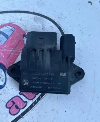 Mercedes-Benz E W211 Glow plug pre-heat relay A6429005801