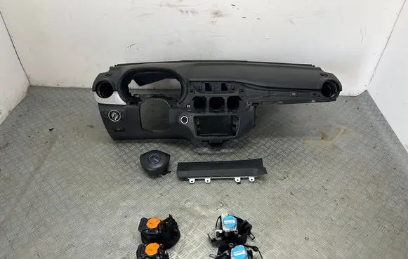 Mercedes-Benz B W246 W242 Dashboard 