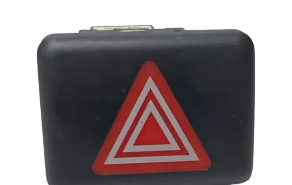Volkswagen Golf V Hazard light switch 8E0941509