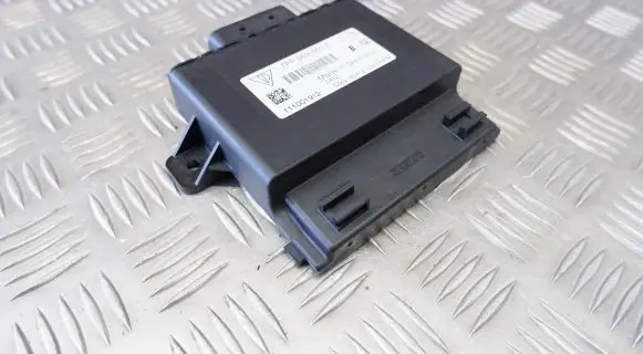 Porsche Cayenne (92A) Voltage converter/converter module 7PP959663E
