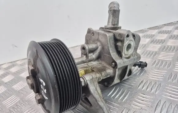 BMW 5 GT F07 Power steering pump 679435001