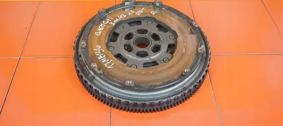 Nissan Qashqai Dual mass flywheel HRA2