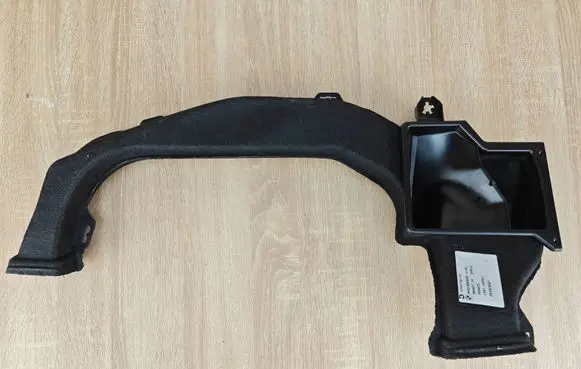 BMW 4 G22 G23 G24 G26 Intercooler air guide/duct channel 6805530