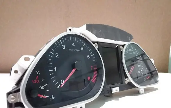 Audi A6 S6 C6 4F Speedometer (instrument cluster) 4F0920900