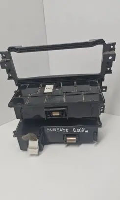KIA Sorento Dashboard storage box/compartment 