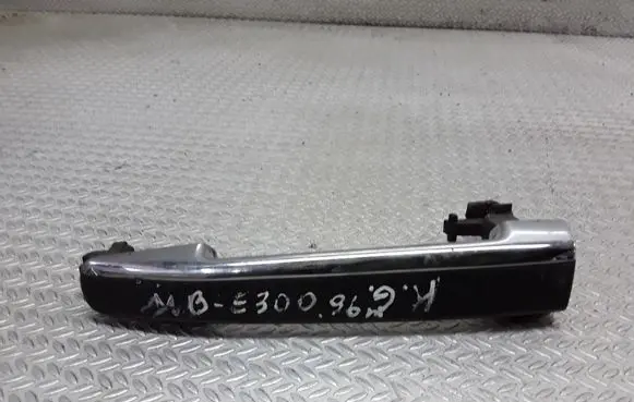 Mercedes-Benz E W210 Rear door exterior handle