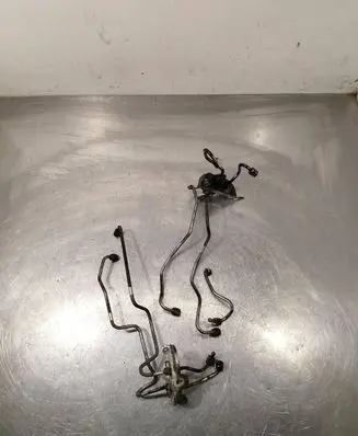 Subaru Outback Fuel injector supply line/pipe 