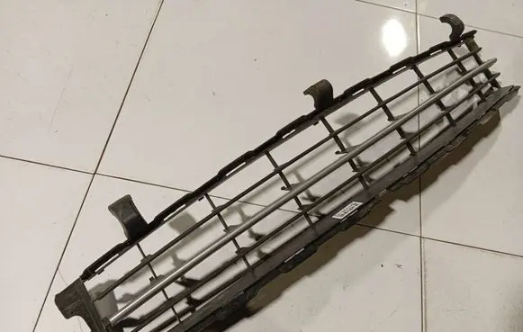 Renault Scenic II - Grand scenic II Front bumper lower grill 