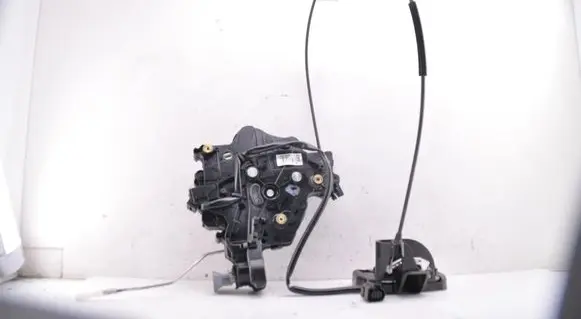 Volkswagen Transporter - Caravelle T6 Front door lock 7E0843654BQ