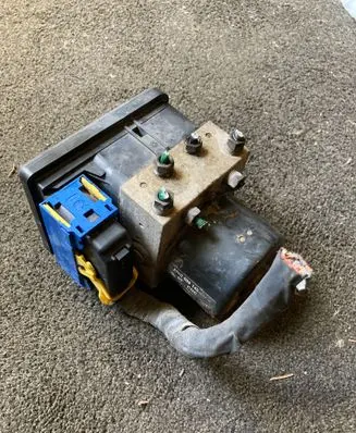Renault Espace - Grand espace IV ABS Pump 10096014443 E3A710314C 00403309E5
