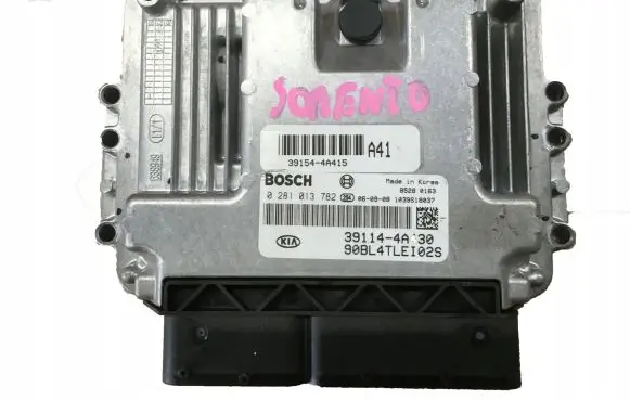 KIA Sorento Engine control unit/module 0281013782
