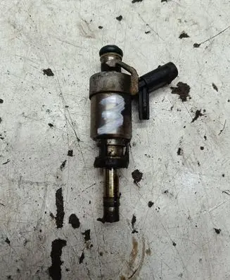 Audi A3 S3 8V Fuel injector