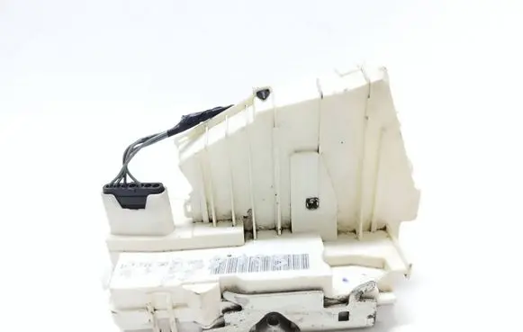 Mercedes-Benz B W245 Front door lock 16972835