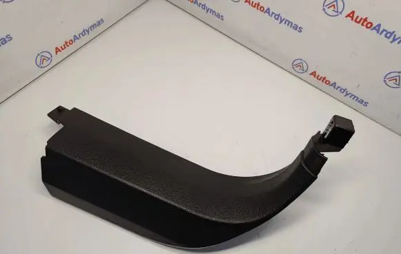 Foot area side trim