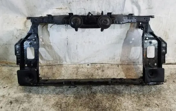 Hyundai i40 Radiator support slam panel