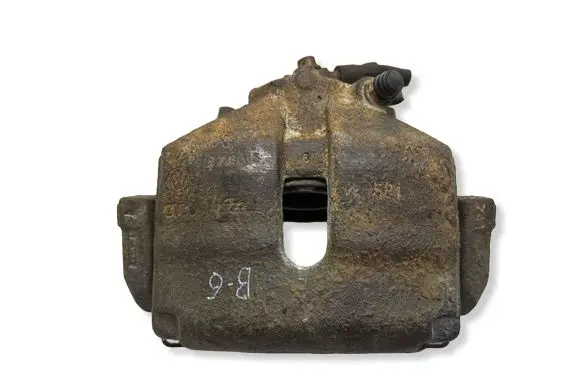 Volkswagen PASSAT B6 Front brake caliper 