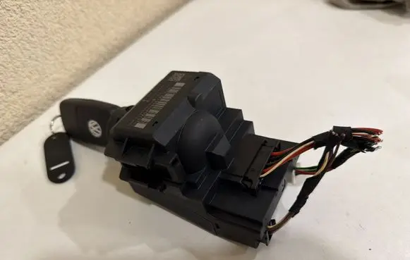 Volkswagen Crafter Ignition lock A9069003702