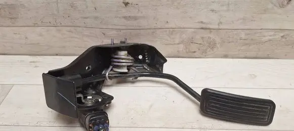 Toyota Corolla Verso AR10 Accelerator throttle pedal 
