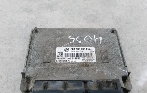 Volkswagen Jetta V Engine control unit/module ECU 06A906033EM