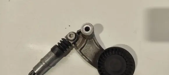 Subaru Legacy Generator/alternator belt tensioner F55272401