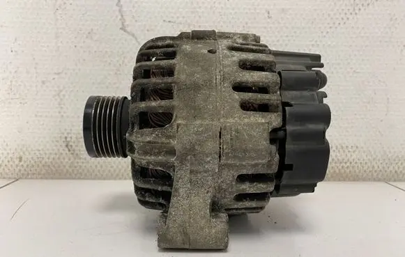 Mitsubishi Colt Generator/alternator A6391500250 1800A029 TG11C036