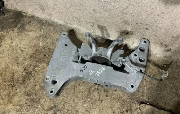 BMW 3 G20 G21 Gearbox mounting bracket 9485334