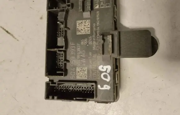 Volkswagen Golf VII Door control unit/module 5Q4959393F