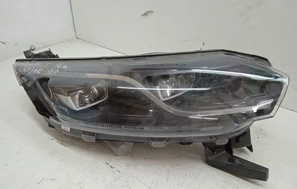 Renault Kadjar Headlight/headlamp 260108498R