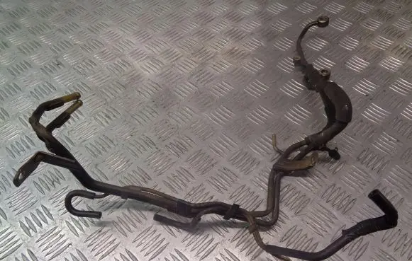 Mazda 323 Fuel line/pipe/hose 