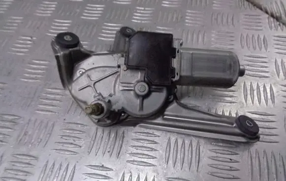 Toyota Avensis T250 Wiper motor 85130-05100