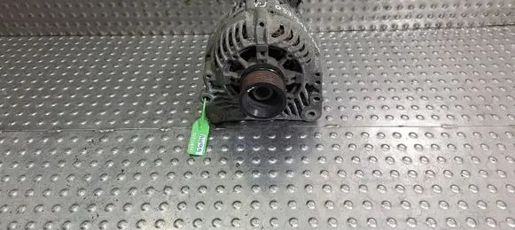 Volkswagen Golf III Generator/alternator 037903023G