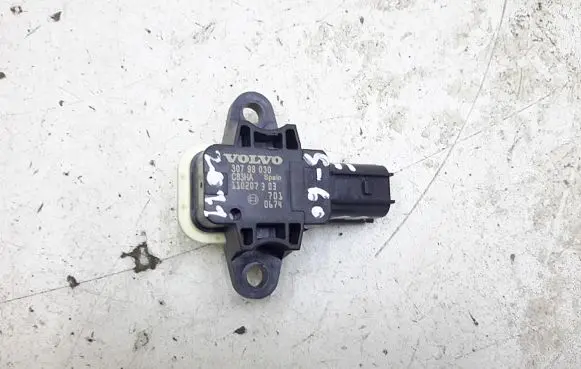 Volvo S60 Fuel cut-off switch 30798030