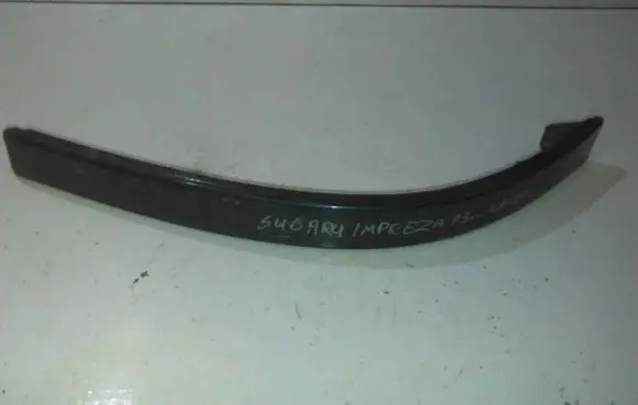 Subaru Impreza I Rear/tail light trim molding 