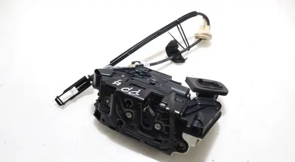 Volkswagen Jetta VI Front door lock