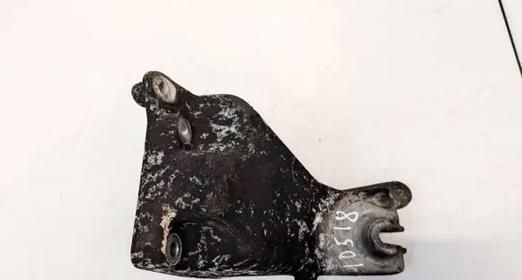Mercedes-Benz E W212 Engine mounting bracket A2722231004