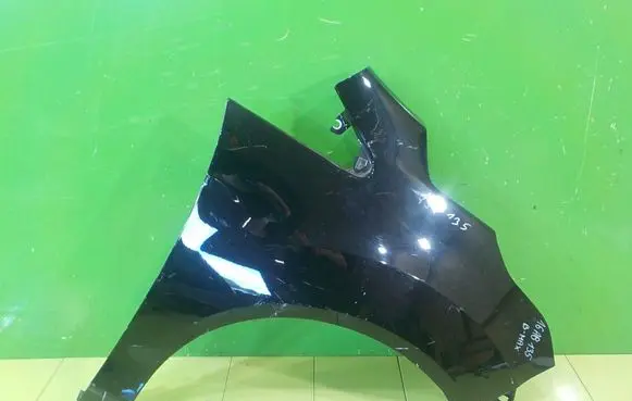 Ford B-MAX Fender PRZOD