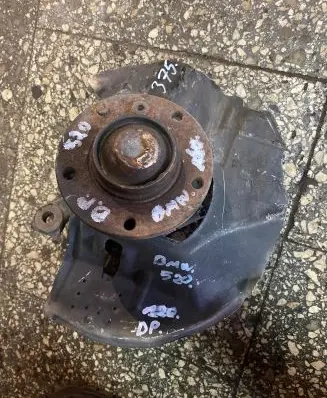 BMW 5 E60 E61 Front wheel hub