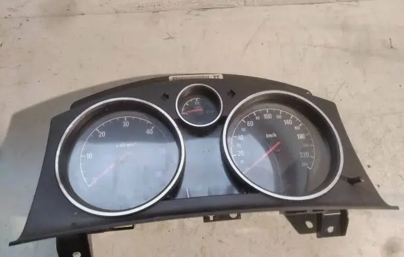 Opel Zafira B Speedometer (instrument cluster) 13225980 SW6607