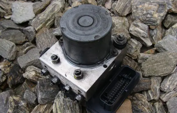 Iveco Daily 6th gen ABS Pump 5801815699