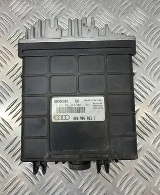 Audi A6 S6 C4 4A Engine control unit/module 028906021J 0281001258