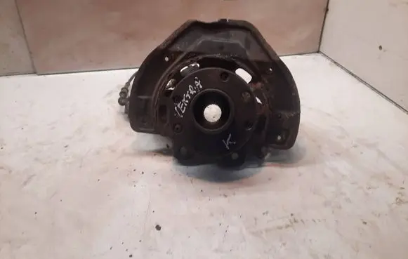 Opel Vectra B Front wheel hub