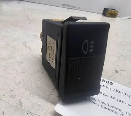 Fog light switch