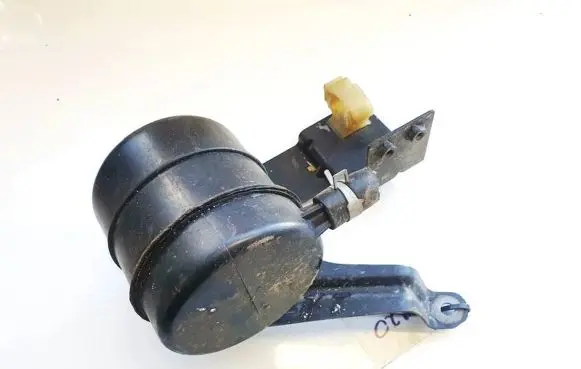 Nissan Primera Vacuum air tank 