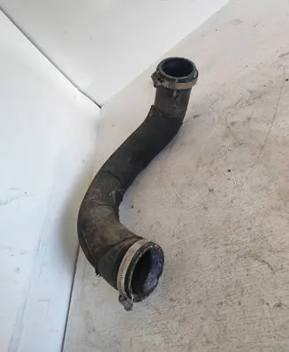 Intercooler hose/pipe