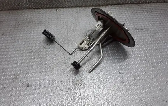 Mazda 5 In-tank fuel pump 