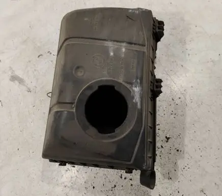 BMW 5 E28 Air filter box 4622112999 13712240097
