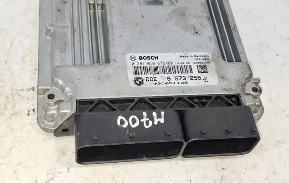 BMW 1 F20 F21 Engine control unit/module 8573258 0281019679 031051138