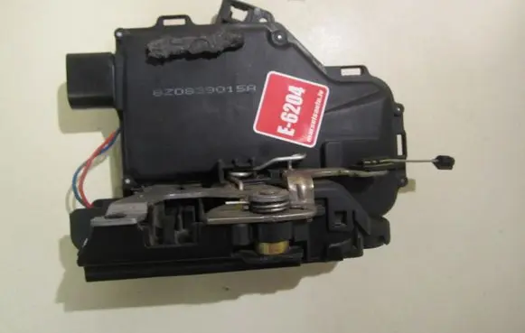 Audi A2 Rear door lock 8Z0839015A