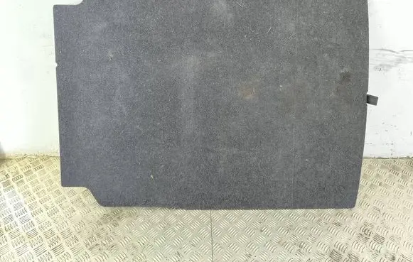 Trunk/boot floor carpet liner